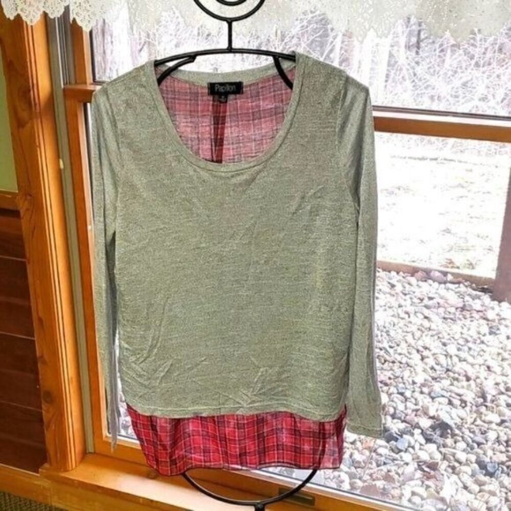 Papillon Layered Sz. M Gray w/Red Plaid‎ Tunic Top